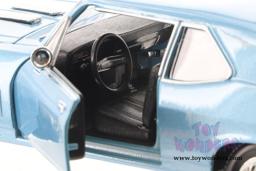 Showcasts Collectibles - Chevrolet&reg; Nova SS Hardtop (1970, 1/24 scale diecast model car, Asstd.) 34262/2