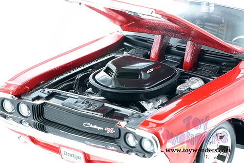 Showcasts&reg; Collectibles - Dodge Challenger R/T Coupe Hardtop & Convertible (1970, 1/24 scale diecast model car, Asstd.) 34263/4D