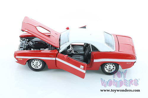 Showcasts&reg; Collectibles - Dodge Challenger R/T Coupe Hardtop & Convertible (1970, 1/24 scale diecast model car, Asstd.) 34263/4D