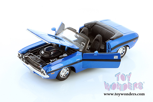 Showcasts&reg; Collectibles - Dodge Challenger R/T Coupe Hardtop & Convertible (1970, 1/24 scale diecast model car, Asstd.) 34263/4D