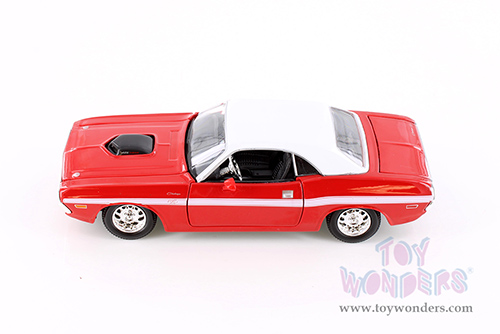Showcasts® Collectibles - Dodge Challenger R/T Coupe Soft Top (1970, 1/24 scale diecast model car, Red) 34263 MAP: $19.99