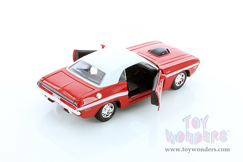 Showcasts® Collectibles - Dodge Challenger R/T Coupe Soft Top (1970, 1/24 scale diecast model car, Red) 34263 MAP: $19.99