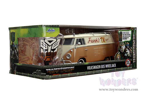 Jada Toys - Hollywood Rides | TRANSFORMERS 7 Volkswagen Bus WheelJack with Transformers Diecast Statue (1/24, diecast model car, Beige/Cream) 34264/4