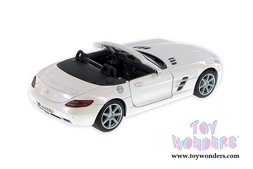 Showcasts Collectibles - Mercedes-Benz SLS AMG Roadster Convertible (1/24 scale diecast model car, Asstd.) 34272