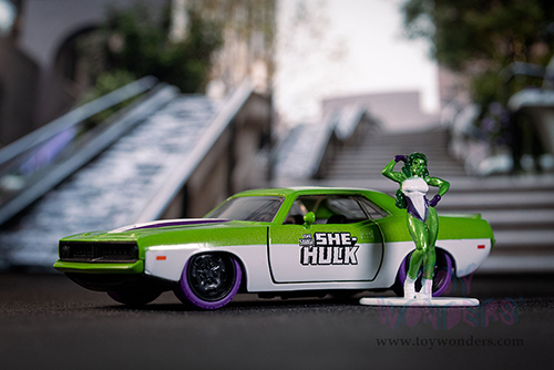 Jada Toys - Hollywood Rides | Plymouth Barracuda with She-Hulk Diecast Figure "The Savage She-Hulk" Marvel Series (1973, 1/32, diecast model car, Green/White) 34273/12