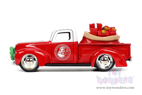 Jada Toys Holiday Rides - Mr. & Mrs. Santa Claus Twin Pack (1/32 scale diecast model car, Red) 34441