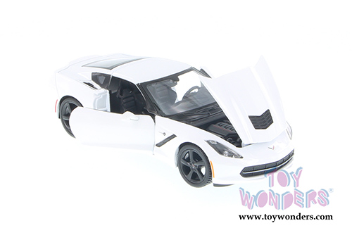 Showcasts  Collectibles - Chevrolet Corvette Stingray Hardtop/Convertible (2014, 1/24 scale diecast model car, Asstd.) 34501/05