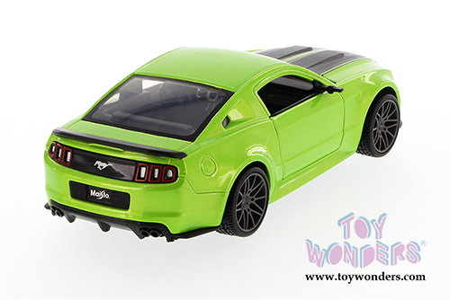Showcasts Collectibles - Ford Mustang Street Racer/ Ford Mustang GT Hardtop (2014/2015, 1/24 scale diecast model car, Asstd.) 34506/08