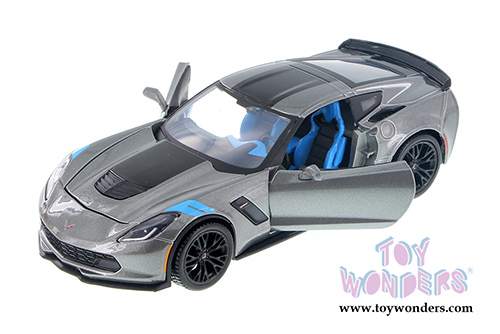 Showcasts  Collectibles - Chevrolet&reg; Corvette&reg; Grand Sport&trade; Hardtop (2017, 1/24 scale diecast model car, Asstd.) 34516