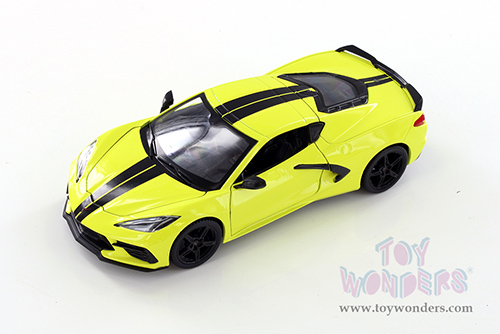 Showcasts  Collectibles - Chevrolet&reg; Corvette&reg; Stingray Coupe Z51 Hardtop (2020, 1/24 scale diecast model car, Asstd.) 34527