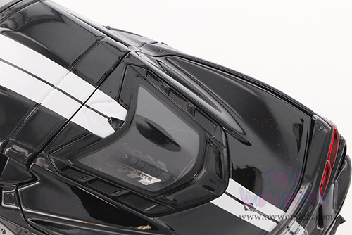 Showcasts Collectibles - Chevrolet® Corvette® Stingray Coupe Z51 (2020, 1/24 scale diecast model car, Black) 34527DBK