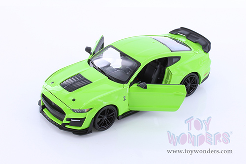 Showcasts Collectibles - Ford Mustang Shelby&reg; GT500&reg; Hardtop (2020, 1/24 scale diecast model car, Asstd.) 34532