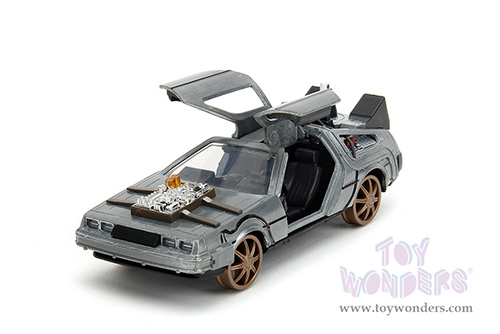 Jada Toys - Hollywood Rides | DeLorean DMC (Time Machine) Train Wheel Version "Back to the Future Part III" (1990) Movie (1/32 scale diecast model car, Brush Metal) 34786