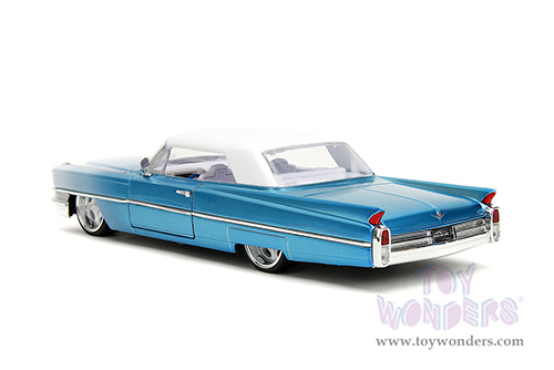 Jada Toys Pink Slips - Cadillac&reg; with Display Base (1963, 1/24 scale diecast model car, Blue-White Gradient) 34897