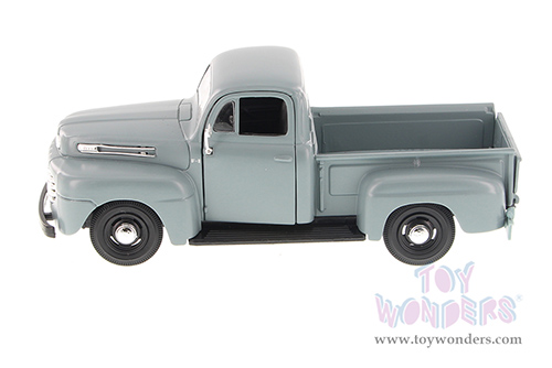 Showcasts Collectibles - Ford F-1 & Chevy 3100 Pickup Trucks (1948/ 1950, 1/24 scale diecast model car, Asstd.) 34935/52D