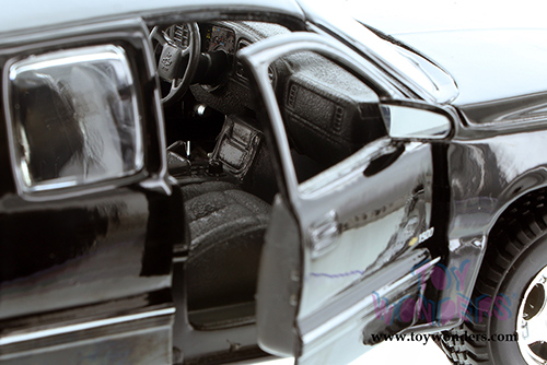 Showcasts Collectibles - Chevy&reg; Silverado Pickup Truck (1/27 scale diecast model car, Asstd.) 34941/2