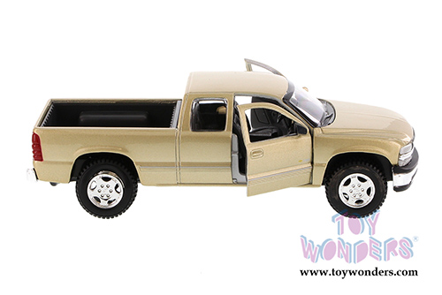 Showcasts Collectibles - Chevy&reg; Silverado Pickup Truck (1/27 scale diecast model car, Asstd.) 34941/2