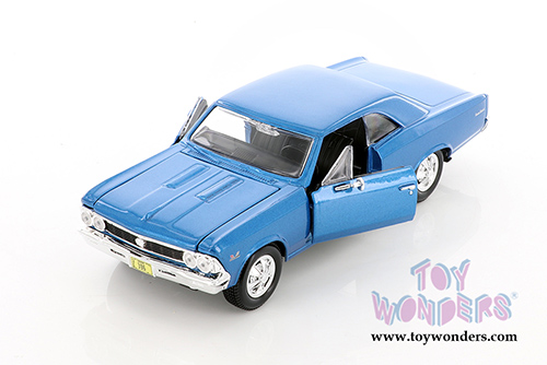 Showcasts Collectibles - Chevrolet&reg; Chevelle SS 396 Hardtop (1966, 1/24 scale diecast model car, Asstd.) 34960/2