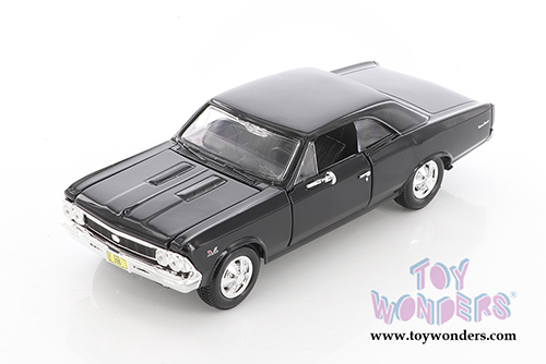 Showcasts Collectibles - Chevrolet&reg; Chevelle SS 396 Hardtop (1966, 1/24 scale diecast model car, Asstd.) 34960/2