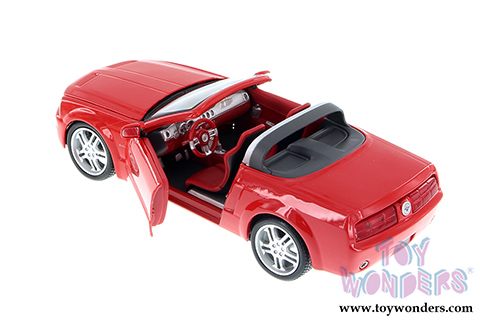 Showcasts Collectibles - Ford Mustang Concept Convertible (2005, 1/24 scale die cast model car, Red) 34970
