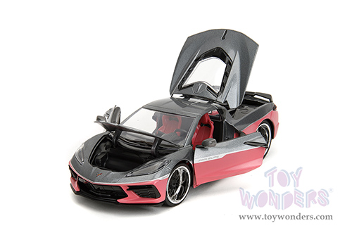 Jada Toys Pink Slips - Chevrolet® Corvette® Stingray™ with Display Base (2020, 1/24 scale diecast model car, Metallic Gray/Pink) 35068