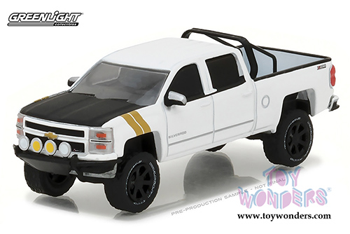 Greenlight - All Terrain Series 5 Assortment (1/64 scale diecast model car, Asstd.) 35070/48