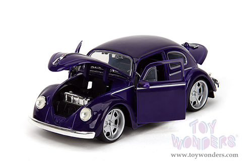 Jada Toys - Hollywood Rides | Volkswagen Beetle with Wednesday Addams and Thing Diecast Figures (1/24, diecast model car, Purple) 35131