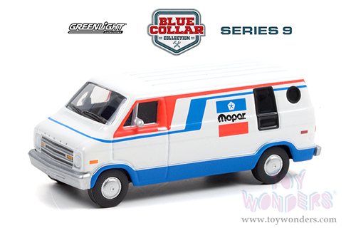 Greenlight - Blue Collar Collection Series 9 | Dodge B-100 - MOPAR (1976, 1/64 scale diecast model car, Red/Blue/White) 35200C/48