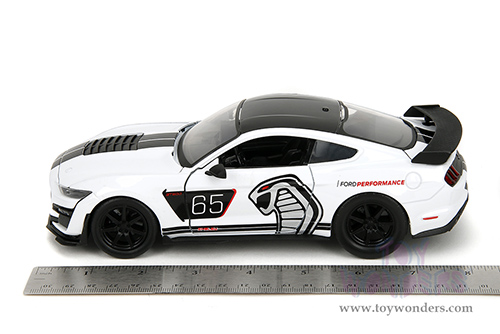 Jada Toys Bigtime Muscle - Ford Mustang Shelby® GT500® #65 (2020, 1/24 scale diecast model car, White/Black stripes) 35216