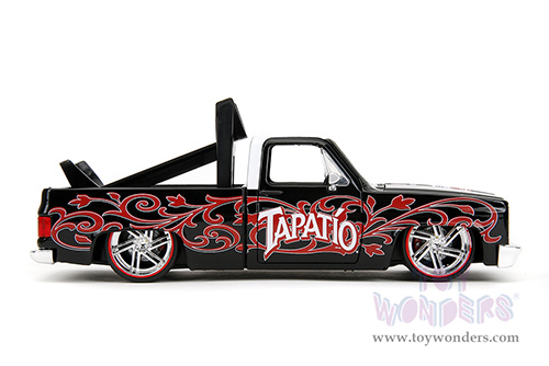 Jada Toys - Hollywood Rides | 1985 Chevrolet® C10 Pickup Truck with Charro Man figure - Tapatio Day of The Dead (1985, 1/24, diecast model car, Black with red/w White top) 35476