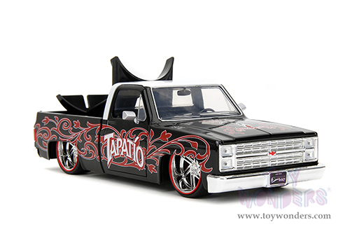 Jada Toys - Hollywood Rides | 1985 Chevrolet® C10 Pickup Truck with Charro Man figure - Tapatio Day of The Dead (1985, 1/24, diecast model car, Black with red/w White top) 35476