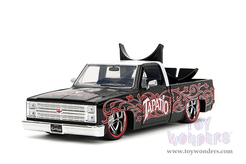 Jada Toys - Hollywood Rides | 1985 Chevrolet® C10 Pickup Truck with Charro Man figure - Tapatio Day of The Dead (1985, 1/24, diecast model car, Black with red/w White top) 35476