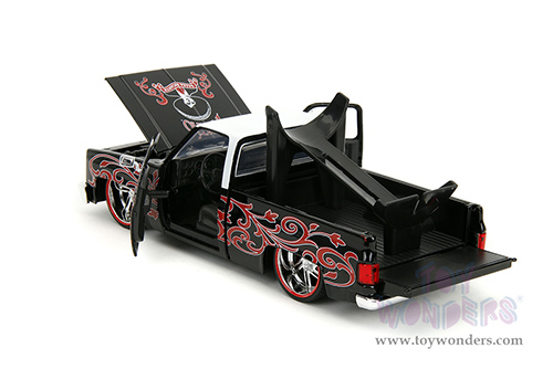 Jada Toys - Hollywood Rides | 1985 Chevrolet® C10 Pickup Truck with Charro Man figure - Tapatio Day of The Dead (1985, 1/24, diecast model car, Black with red/w White top) 35476