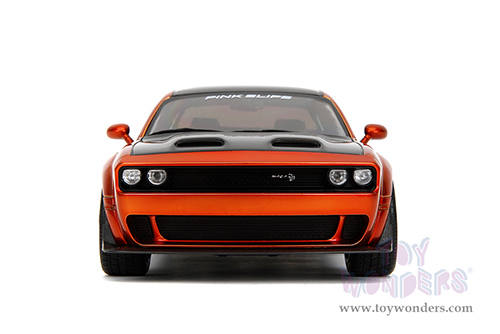 Jada Toys Pink Slips - Dodge Challenger SRT Hellcat Redeye Widebody with Display Base (2015, 1/18 scale diecast model car, Orange/Black) 35722