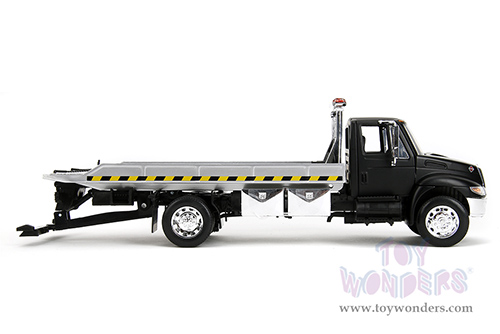Jada Toys  - International® DuraStar 4400 Flatbed Tow Truck (1/24 scale diecast model car, Black) 35851