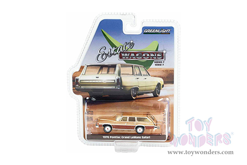 Greenlight - Estate Wagons Series 7 | Pontiac Grand LeMans Safari (1976, 1/64 scale diecast model car, Sandstone Gold Metallic with Woodgrain Sides) 36040E/48