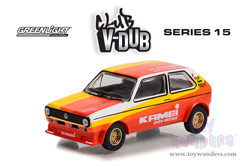  Greenlight - Club Vee-Dub Series 15 | Volkswagen Golf GTI - Kamei Auto Extras (1980, 1/64 scale diecast model car, Orange/Yellow) 36060E/48
