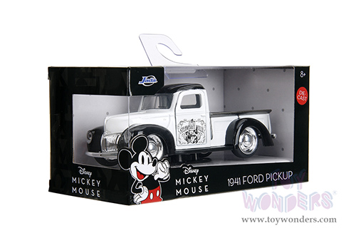 Jada Toys - Hollywood Rides | Disney Mickey Mouse Ford Pickup - Steamboat Willie Theme (1941, 1/32 scale diecast model car, Black/White) 36091