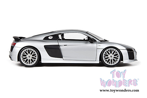 Maisto Premiere - Audi R8 V10 Plus Hardtop (1/18 scale diecast model car, Silver) 36213SV