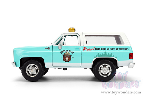 Jada Toys - Hollywood Rides | Chevrolet® Blazer with Smokey Bear™ Diecast Figure (1980, 1/24, diecast model car, Light Green) 36294
