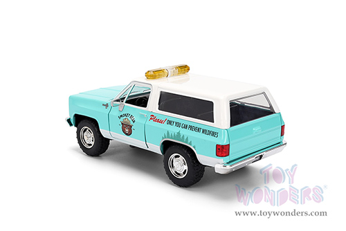 Jada Toys - Hollywood Rides | Chevrolet® Blazer with Smokey Bear™ Diecast Figure (1980, 1/24, diecast model car, Light Green) 36294