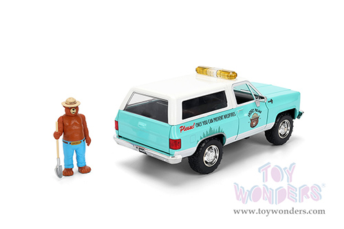 Jada Toys - Hollywood Rides | Chevrolet® Blazer with Smokey Bear™ Diecast Figure (1980, 1/24, diecast model car, Light Green) 36294