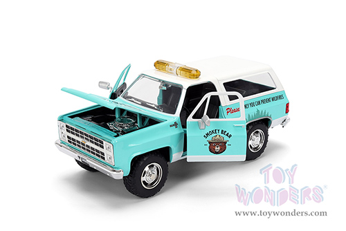 Jada Toys - Hollywood Rides | Chevrolet® Blazer with Smokey Bear™ Diecast Figure (1980, 1/24, diecast model car, Light Green) 36294