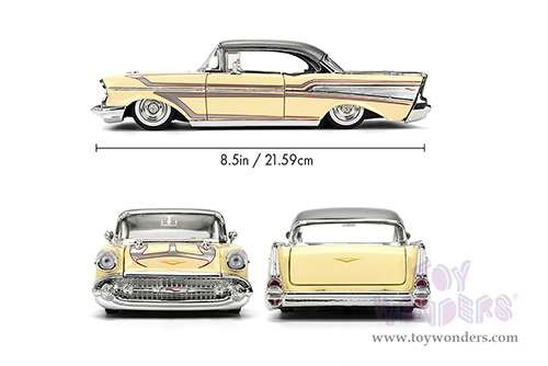 Jada Toys Bigtime Muscle - Chevrolet® Bel Air® Hardtop (1957, 1/24 scale diecast model car, Glossy Beige/Gray) 36345