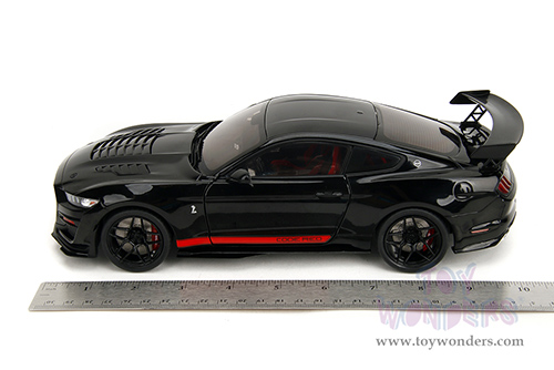 Jada Toys Pink Slips - Ford Shelby® GT500® "Code Red" with Display Base (2022, 1/18 scale diecast model car, Black) 36385