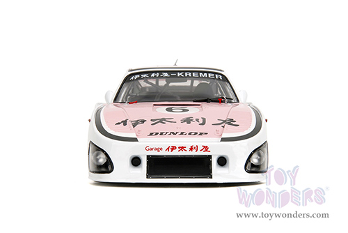 Jada Toys Pink Slips - Porsche 935 K3 #6 Bob Wollek - Henri Pescarolo Winner "Suzuka 1000KM" (1981) with Display Base (1/18 scale diecast model car, Pink/White) 36386