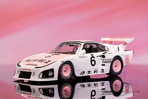 Jada Toys Pink Slips - Porsche 935 K3 #6 Bob Wollek - Henri Pescarolo Winner "Suzuka 1000KM" (1981) with Display Base (1/18 scale diecast model car, Pink/White) 36386