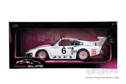 Jada Toys Pink Slips - Porsche 935 K3 #6 Bob Wollek - Henri Pescarolo Winner "Suzuka 1000KM" (1981) with Display Base (1/18 scale diecast model car, Pink/White) 36386