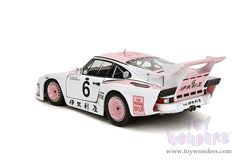 Jada Toys Pink Slips - Porsche 935 K3 #6 Bob Wollek - Henri Pescarolo Winner "Suzuka 1000KM" (1981) with Display Base (1/18 scale diecast model car, Pink/White) 36386
