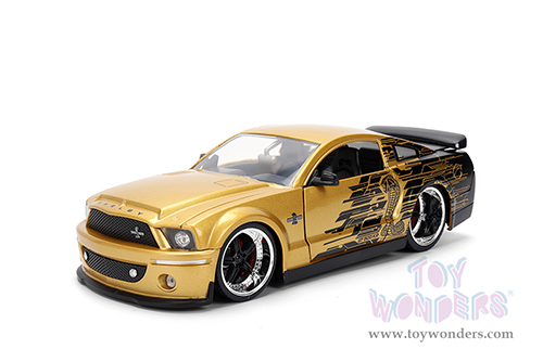Jada Toys Bigtime Muscle - Ford Mustang Shelby® GT-500KR™ (2008, 1/24 scale diecast model car, Gold/Black) 36462